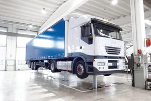 Çok Sütunlu Zemine Gömülü Liftler görseli